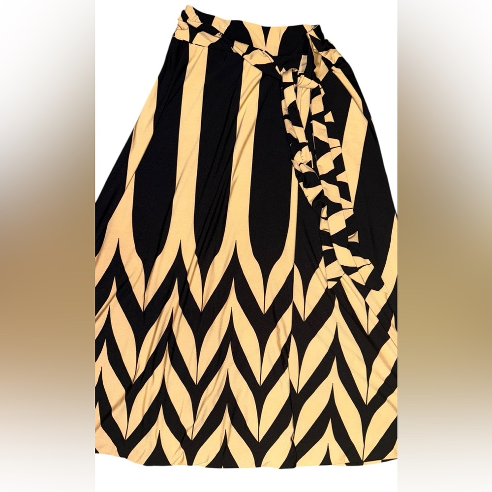 Robert Louis Black and White Skirt
